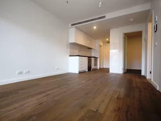 Cozy G10/2 Gillies Street, Essendon North VIC 3041