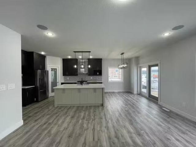 New Kalra House 1 547 Kalra St #1