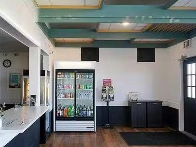Nice Lethbridge, AB, None commercial for sale or for lease.