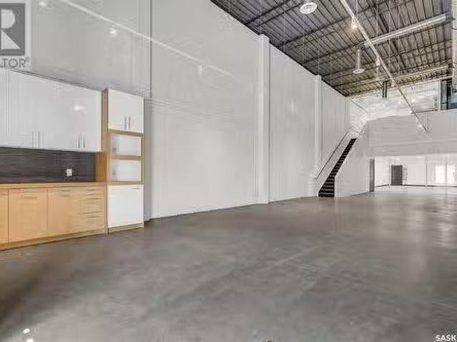 Cheap Nd Avenue N, Saskatoon, SK, S7K 2C7 commercial for lea.