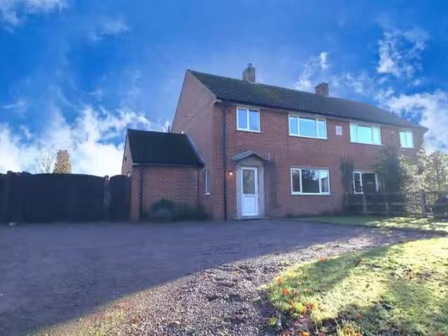 For Rent! Semi detached house for rent in Main Street, Congers.