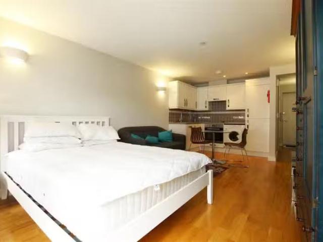 Charming Studio flat for rent in Severn Place, Cambridge, CB1