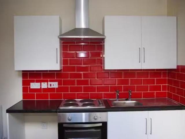 Unique Studio flat for rent in Shrewsbury Road, Bolton, BL1