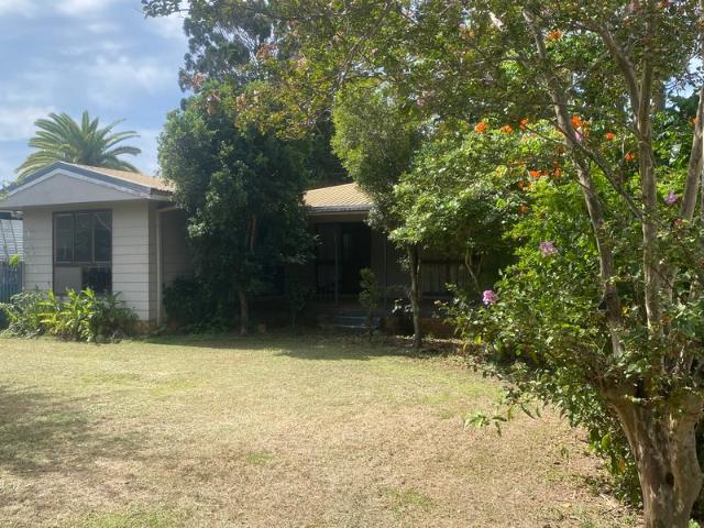 Cheapest 5 bedroom in Oz Goodbye Power Bills Huge 13.2 KW solar Giant Block 5 bed, 2 bath Cashflow Positive possibilities with quick tidy up