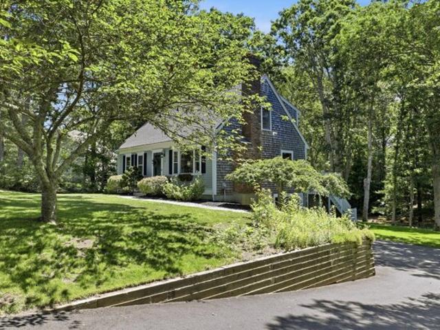 Checkerberry Ln, Forestdale, Home For Sale