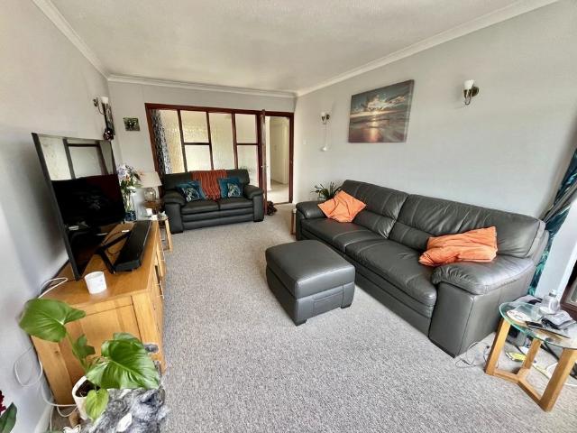 CHEDBURGH BRIDPORT, DT6 3EA, Bridport