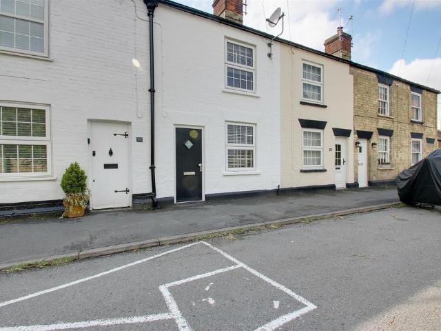 Cheddington Road, Pitstone 2 bed cottage to rent £1,400 pcm £323 pw