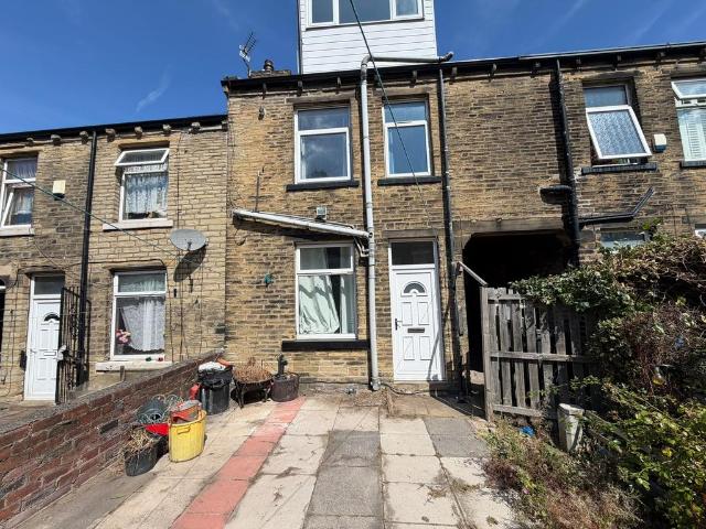 Chellow Street, BRADFORD 3 bed terraced house to rent £850 pcm £196 pw