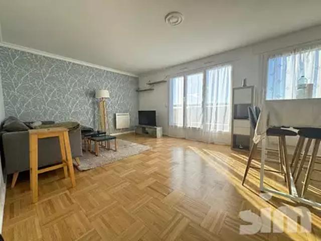 Chelles 77500 Achat / Vente appartement 2 pièces t2 au dernier étage