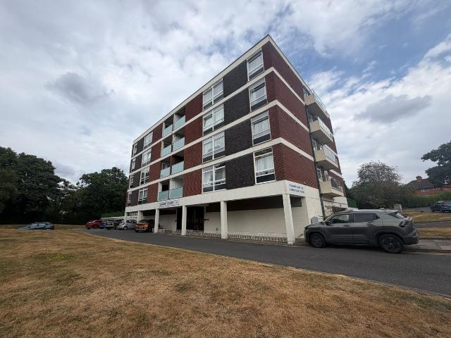 Chelmscote Road, Solihull B92, 2 bed flat to rent, £1,350 pcm | PrimeLocation