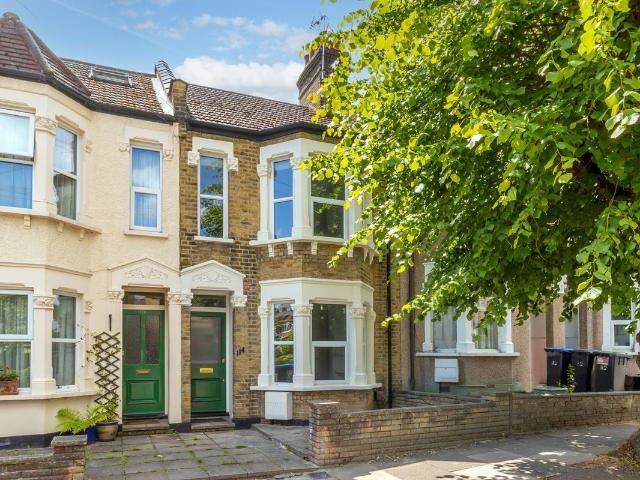 Chelmsford Road, London N14, 2 bed terraced house to rent, £2,250 pcm | PrimeLocation