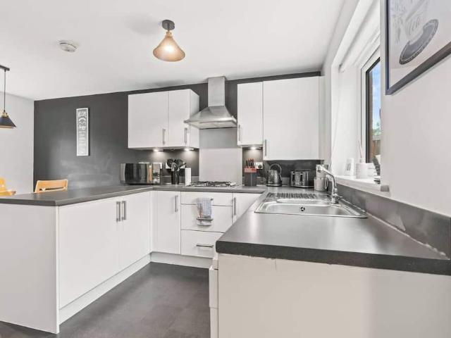 Chelmsley Wood, B37 7QW, United Kingdom | 3 bed house for rent #170786599 | Rentberry