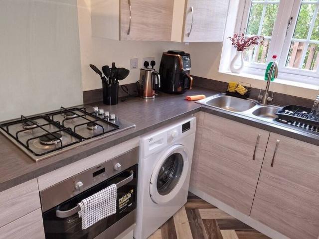 Chelmsley Wood, B37 7WE, United Kingdom | 1 bed house for rent #160236110 | Rentberry