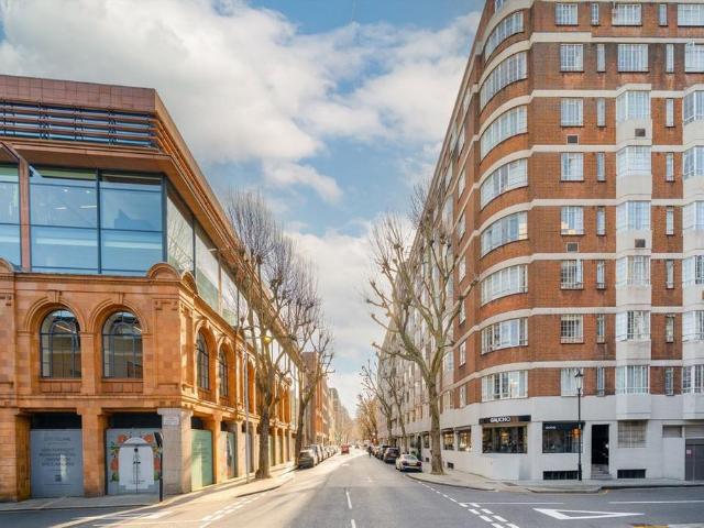 Chelsea Cloisters, London SW3 1 bed flat to rent £2,817 pcm £650 pw