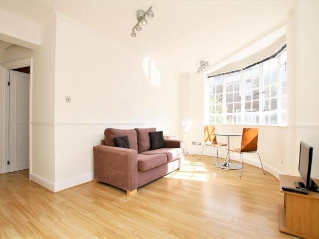Chelsea Cloisters, Sloane Avenue, London SW3, 1 bed semi detached house to rent, £2,817 pcm | PrimeLocation