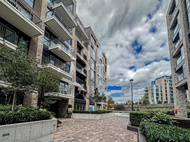 Chelsea creek, Westwood Building, SW6 2 bed flat to rent £3,900 pcm £900 pw