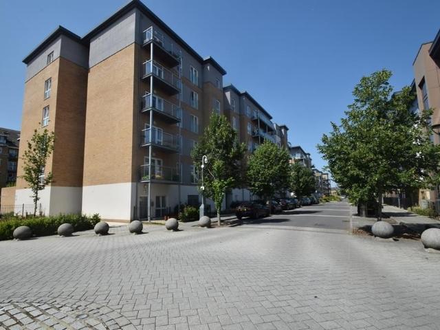 Chelsea Lodge, Wintergreen Boulevard, West Drayton UB7, 1 bed flat to rent, £1,450 pcm | PrimeLocation