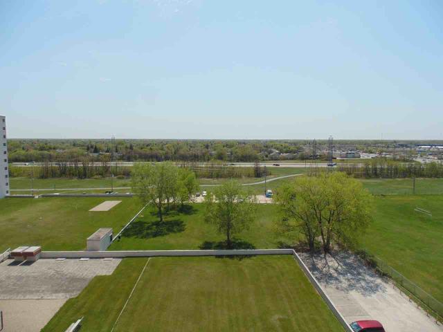Chelsea Place Studio Apartment for Rent at 130 Beliveau Rd, Winnipeg, MB R2M 1S7 Worthington