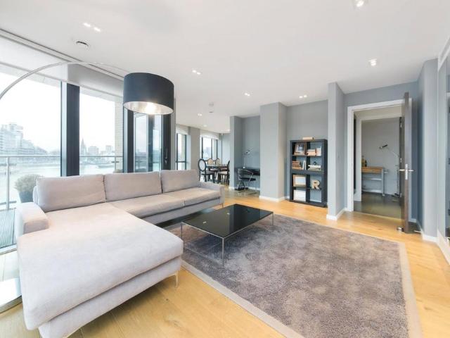 Chelsea Wharf, 15 Lots Road, London. 2 bed flat to rent £7,583 pcm £1,750 pw