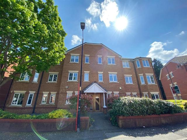 Chelsfield Grove, Manchester M21, 2 bed flat to rent, £1,195 pcm | PrimeLocation