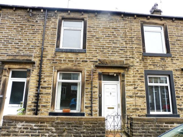 Cheltenham Place, Halifax HX3, 2 bed property to rent, £800 pcm | PrimeLocation
