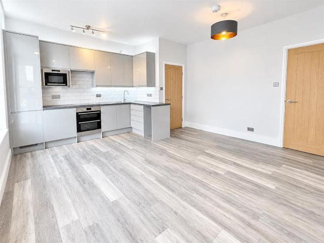 Cheltenham Road, Montpelier, Bristol BS6, 1 bed flat to rent, £1,350 pcm | PrimeLocation
