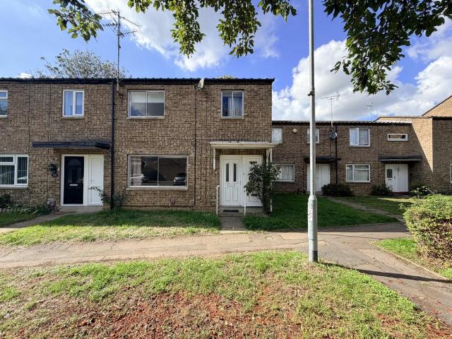 Chelveston Way, Peterborough, PE3 3 bed semi detached house to rent £950 pcm £219 pw
