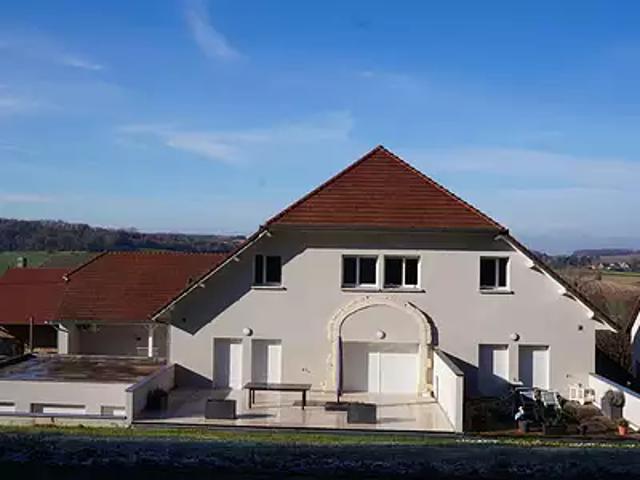 Chemaudin et Vaux 25320 Achat / Vente appartement 2 pièces t2 au dernier étage cave