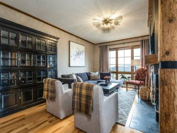 Les Laurentides - Balcony, Fireplace, Swimming pool