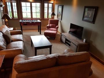 Les Laurentides - Balcony, Fireplace, Swimming pool