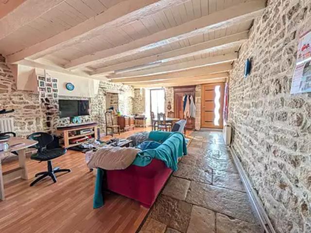 Chenay 79120 Achat / Vente maison 5 pièces t5 au dernier étage cave