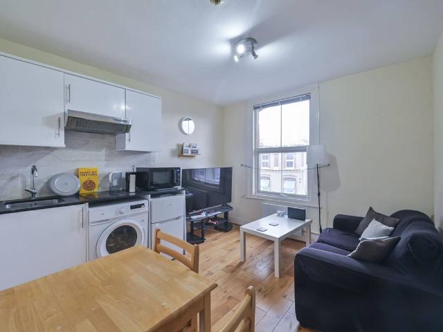Cheniston Gardens, London W8, High Street Kensington, London, 1 bed flat to rent, £1,799 pcm | PrimeLocation
