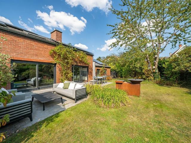 Chenois Villa familiale Coup de coeur Terrasse et jardin SUD