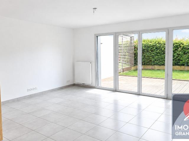 Chens sur Léman Lumineux Duplex T3 de 75m² avec Jardin Privatif