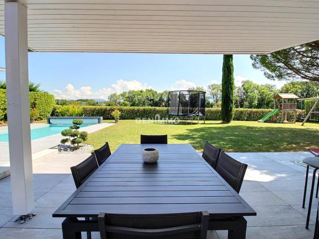 CHENS SUR LEMAN Nachbarland Frankreich Architektenvilla