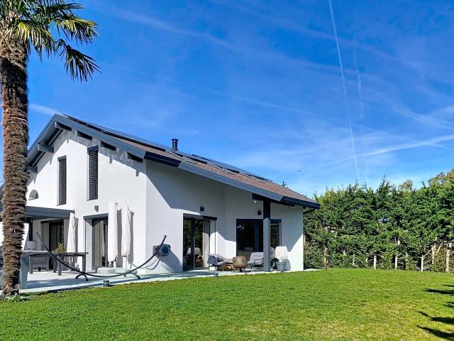 Chens Sur Léman Villa avec piscine Garage 4 chambres d. 250m² Chens sur Léman