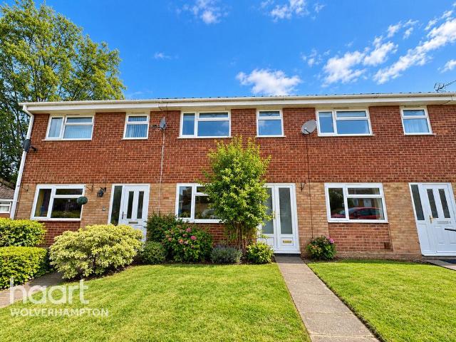 Chepstow Close, WOLVERHAMPTON 3 bed semi detached house to rent £1,400 pcm £323 pw