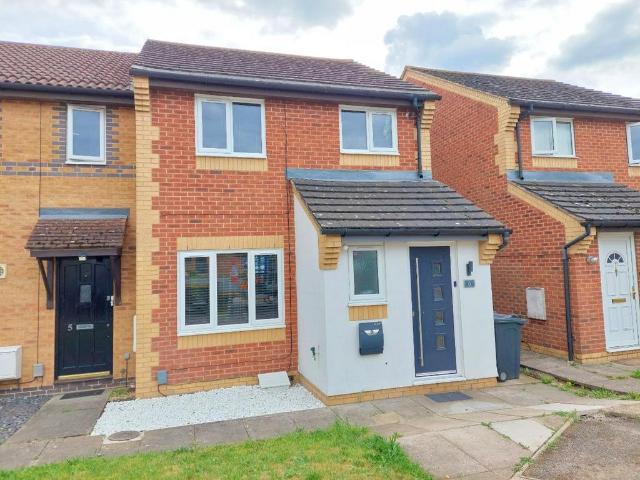 Chepstow Close, STEVENAGE 3 bed house to rent £1,800 pcm £415 pw