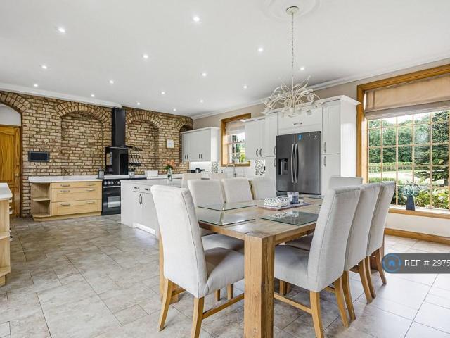 Chequers Lane, Watford, WD25 5 bed detached house to rent £10,000 pcm £2,308 pw