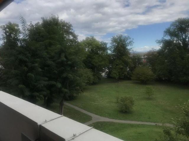 Cherchez vous un logement à proximité de la gare et des commerces ?