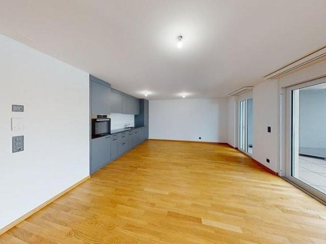 Cherchez vous un logement proche de la Gare CFF avec parking ?