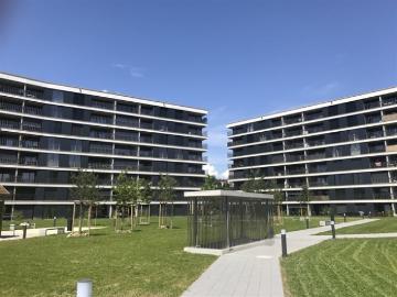 Cherchez vous une place de parc couverte pour votre moto