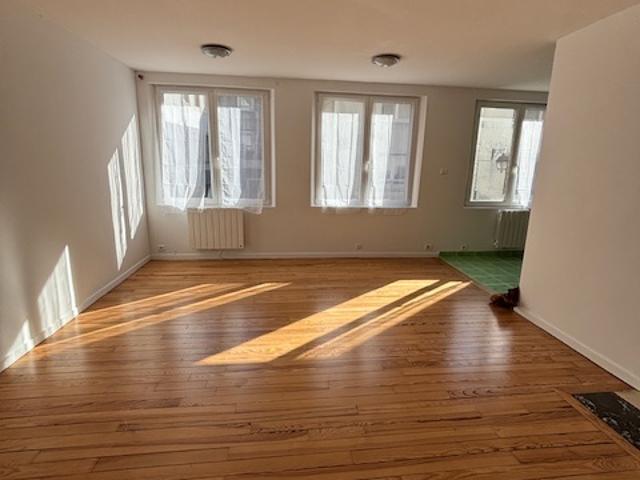 CHERBOURG Centre magnifique appartement F4/5 de 104 m2 de 104 m2, récemment rénové