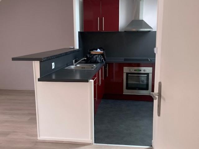 CHERBOURG Centre bel appartement F3 de 65.42 m2 non meublé