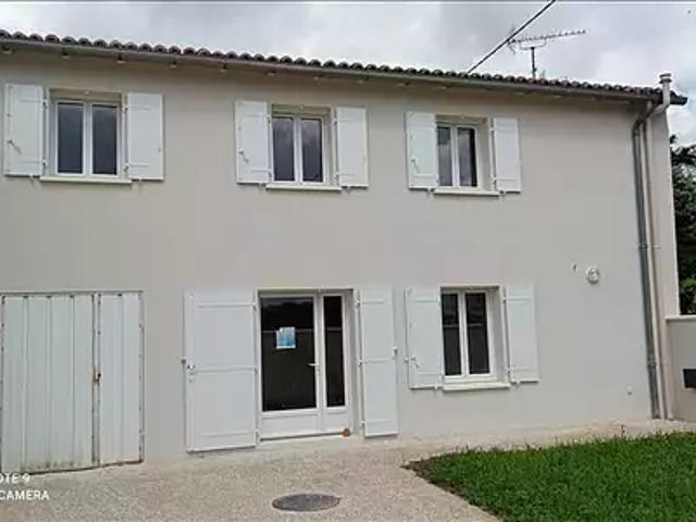 Cherbonnières 17470 Location maison 4 pièces t4 parking