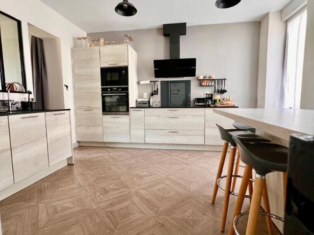 CHERENG Maison double distribution rénovée
