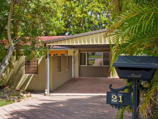 Cherished Lowset with Exceptional Potential in a Prime Location