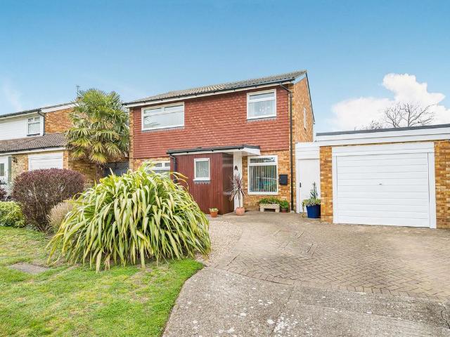 Cheriton Avenue, Bromley BR2, 3 bed detached house to rent, £2,750 pcm | PrimeLocation