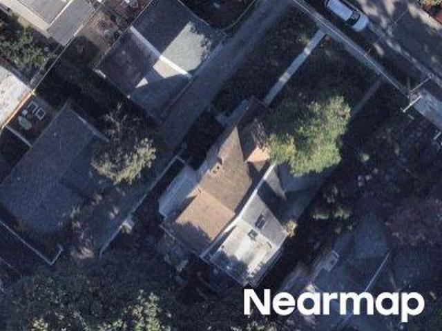 Cherokee St