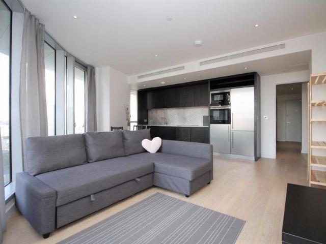 Cherrington Tower, Blackwall Way 1 bed apartment £2,500 pcm £577 pw